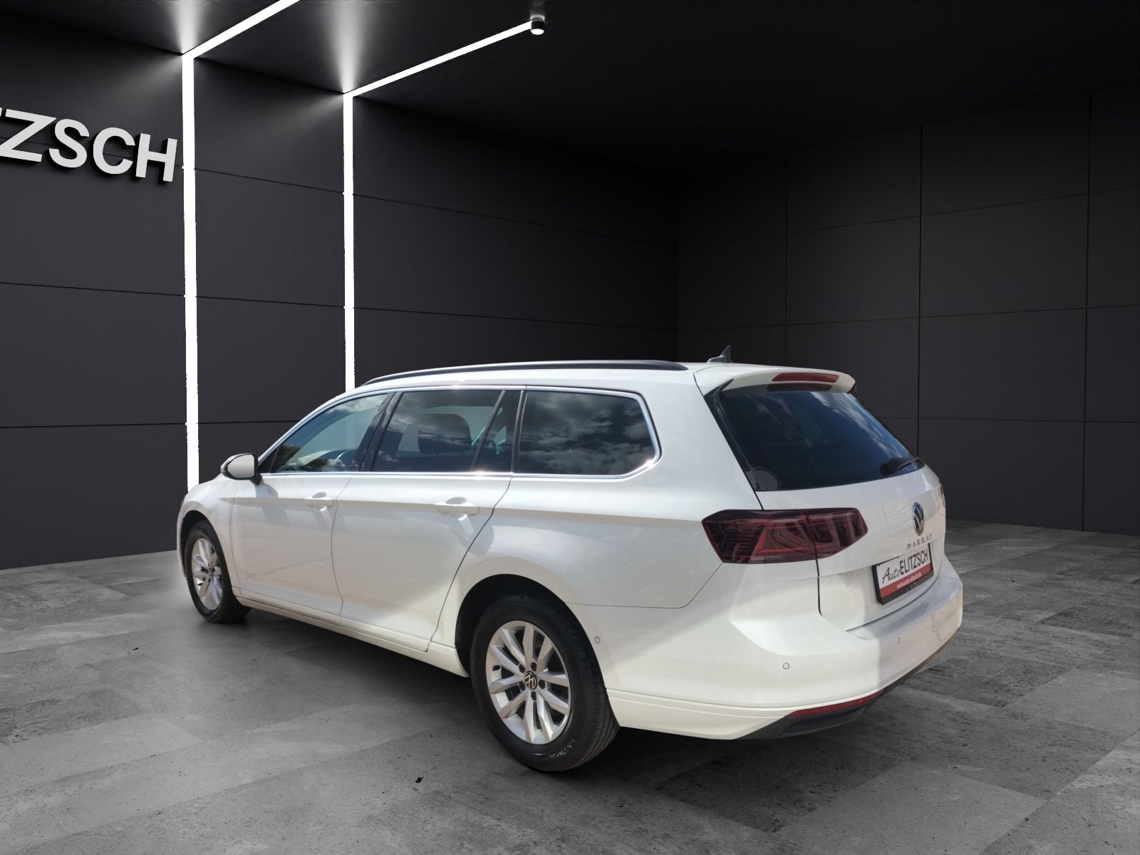 Fahrzeugabbildung Volkswagen Passat Variant TDI Business DSG Matrix AHK Navi