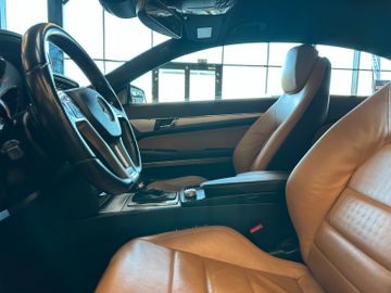 Mercedes-Benz E 350 CDI Coupe BlueEfficiency *2. Hand*AMG-Line