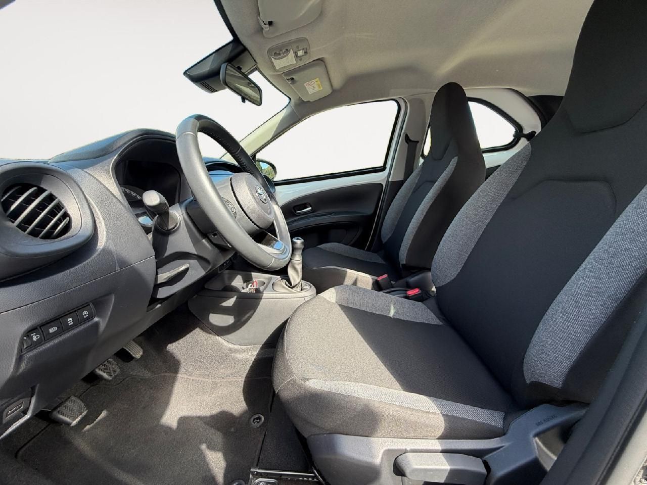 Fahrzeugabbildung Toyota Aygo X Play