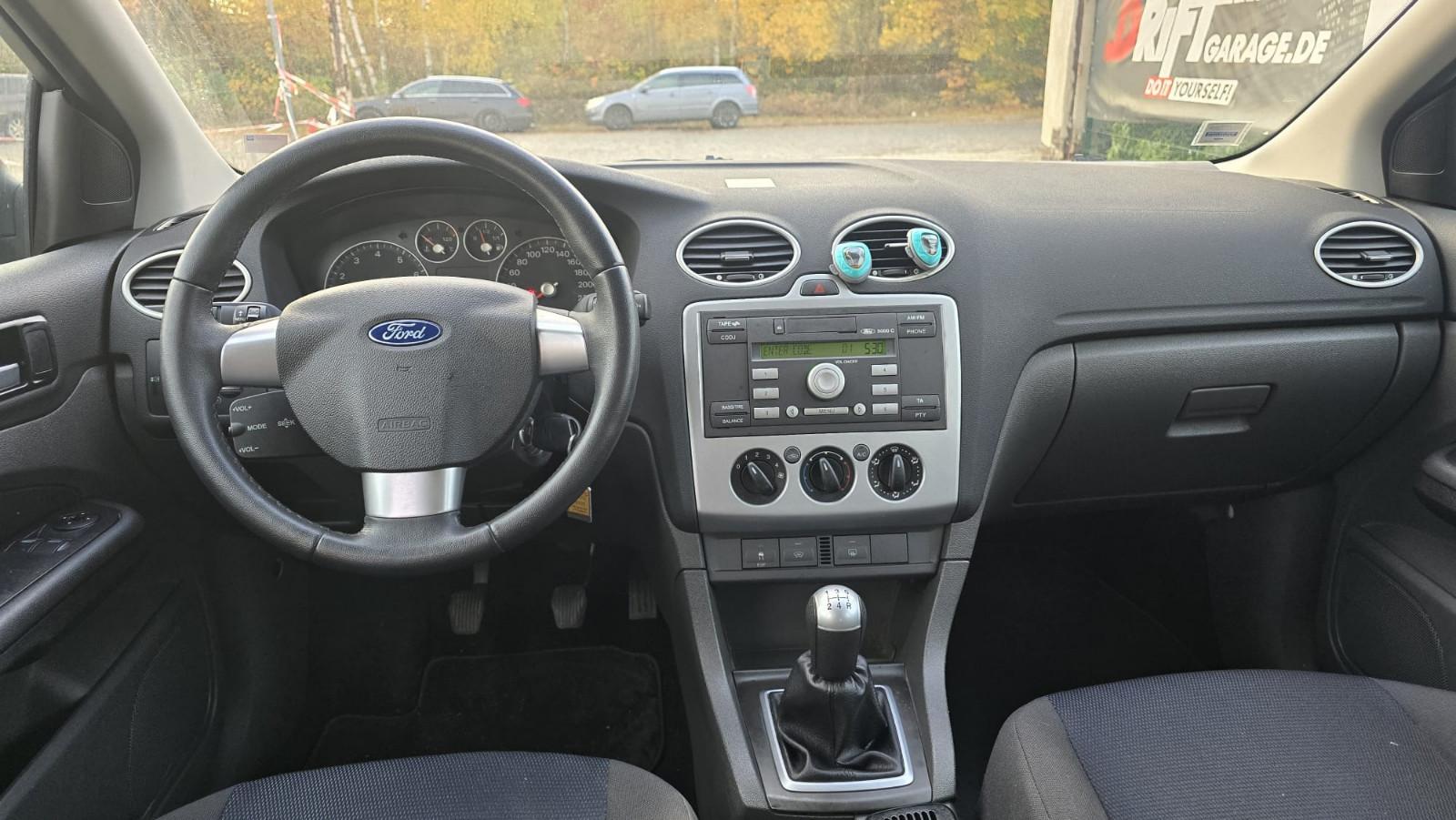 Ford Focus 2005 — photo 7