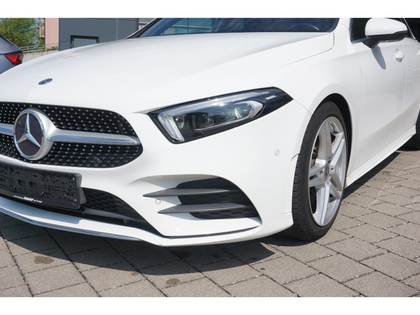 Mercedes-Benz A 250 7G-DCT AMG Line Navi Pano Kamera DAB SHZ M
