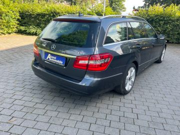 Mercedes E 220 - 4