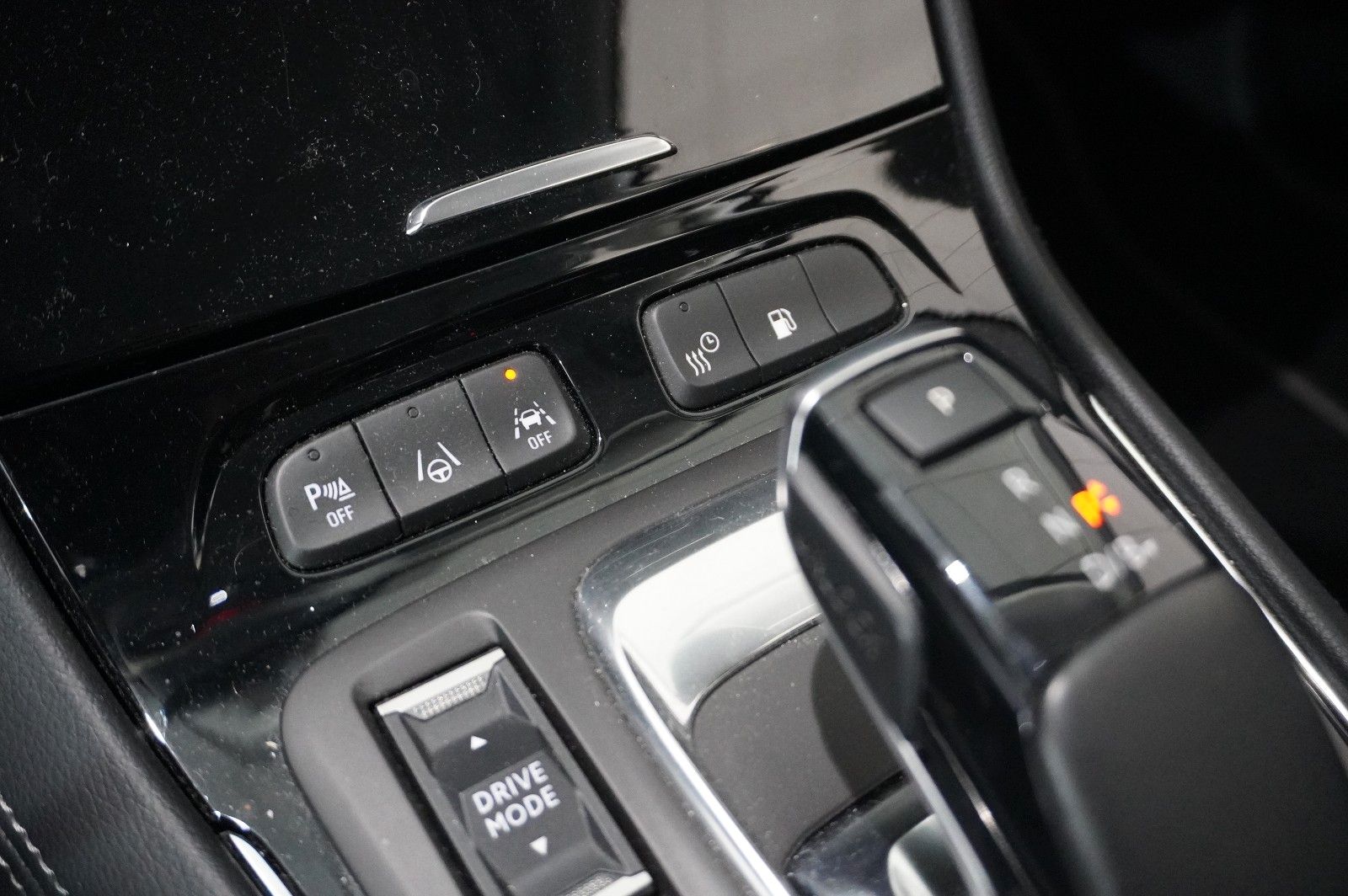 Fahrzeugabbildung Opel Grandland (X) ULTIMATE 4HYBRID NAVI/LED/360°/DAB