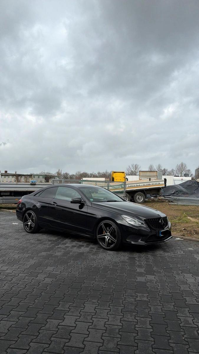 Mercedes-Benz E 220