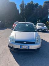 Ford Fiesta 1.4 TDCi 3p. Ghia - Ford Fiesta aus 2003 mit Diesel-Antrieb