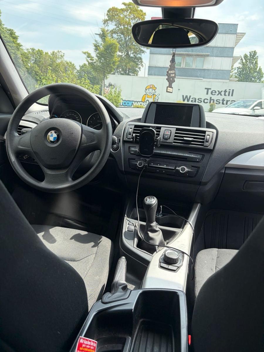 BMW 116 2011 — photo 7