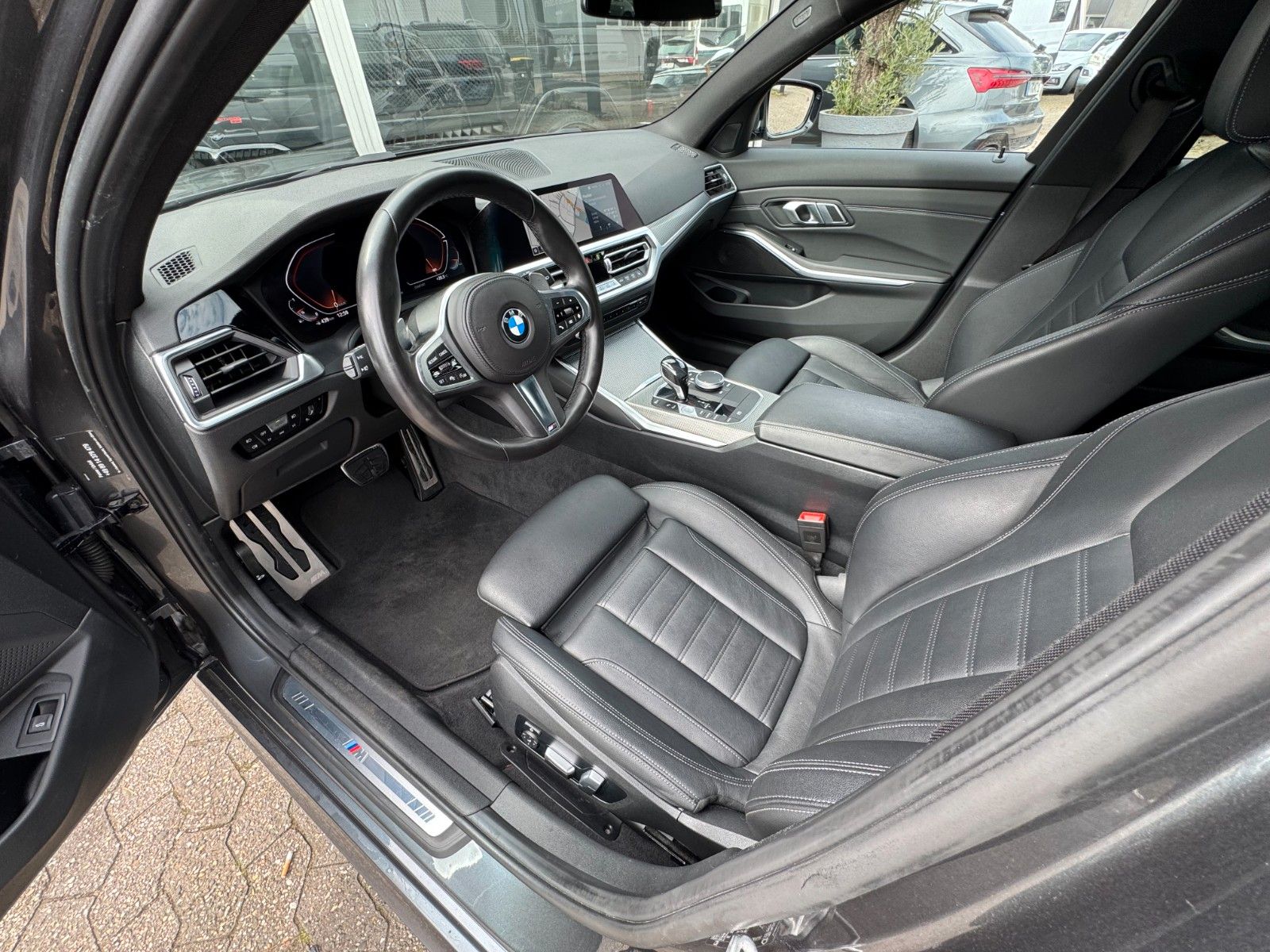 BMW 318i Touring M Sport LASER/ACC/MEMORY/AHK/LEDER foto 11