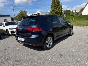 Volkswagen Golf - 4