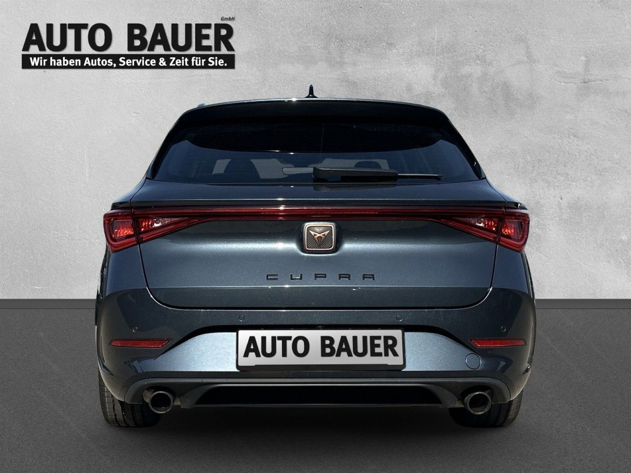 Fahrzeugabbildung CUPRA Leon Sportstourer VZ 2.0 TSI 245 PS 7-Gang-DSG - mit KI generiert/bearbeitet