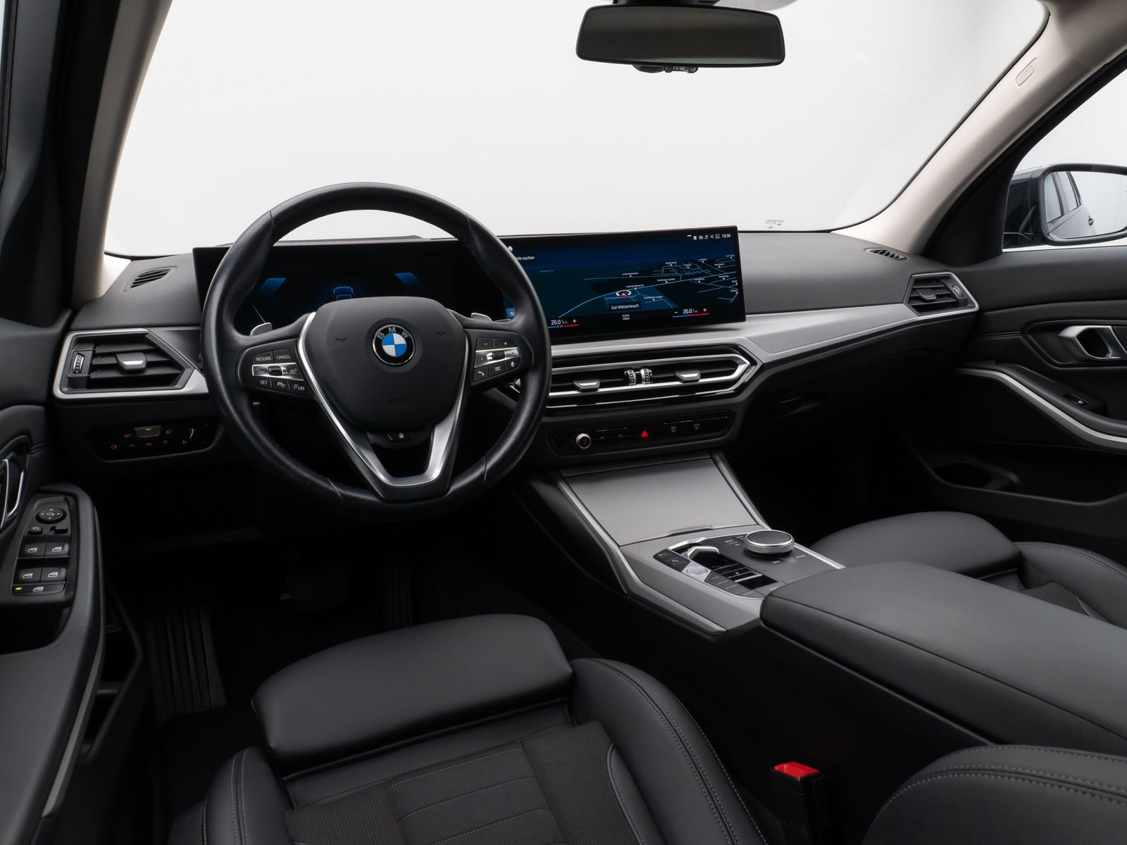 Fahrzeugabbildung BMW 320d Kamera DAB HUD Lenkradheizung Alarm Sport