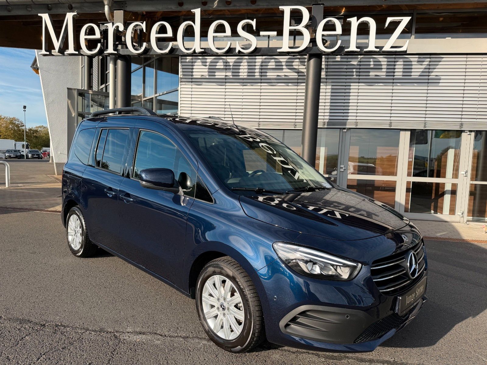 Fahrzeugabbildung Mercedes-Benz T 180 d PROGRESSIVE Autom LED Klimaautom MBUX