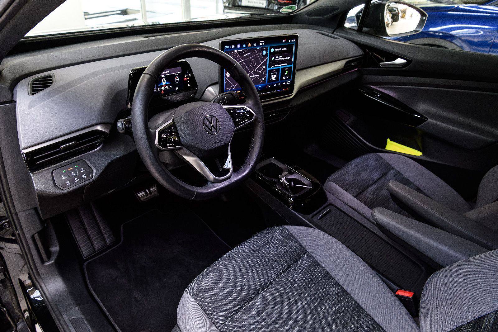 Fahrzeugabbildung Volkswagen ID.4 Pro IQ-LED+NAVI+ACC+WÄRMEPUMPE+SHZ