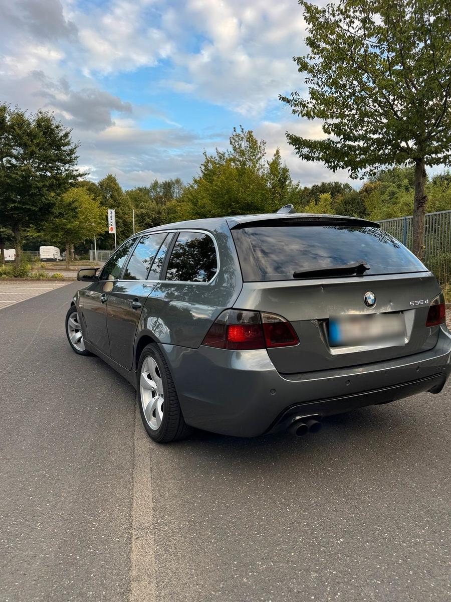 BMW 330 2004 — photo 7