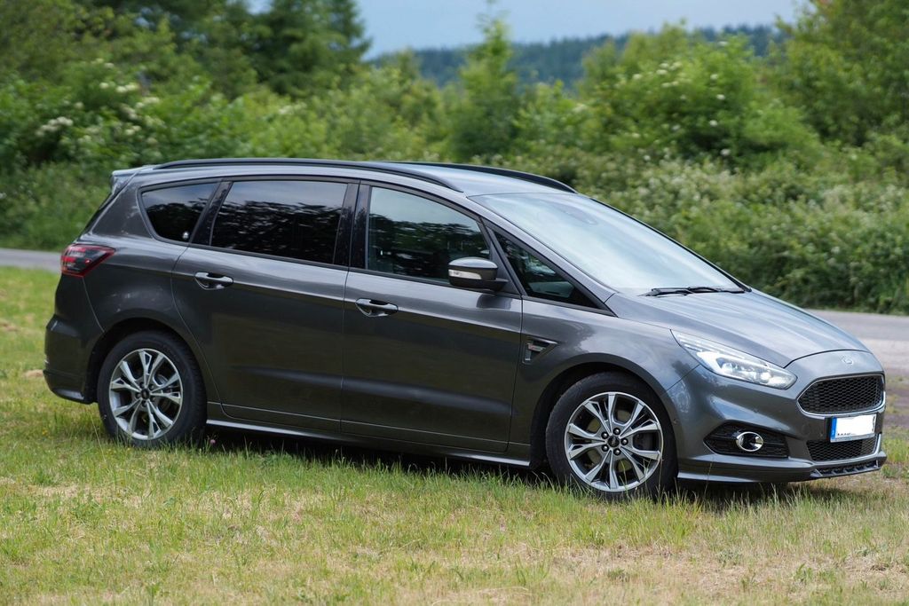 Image of Ford S-Max