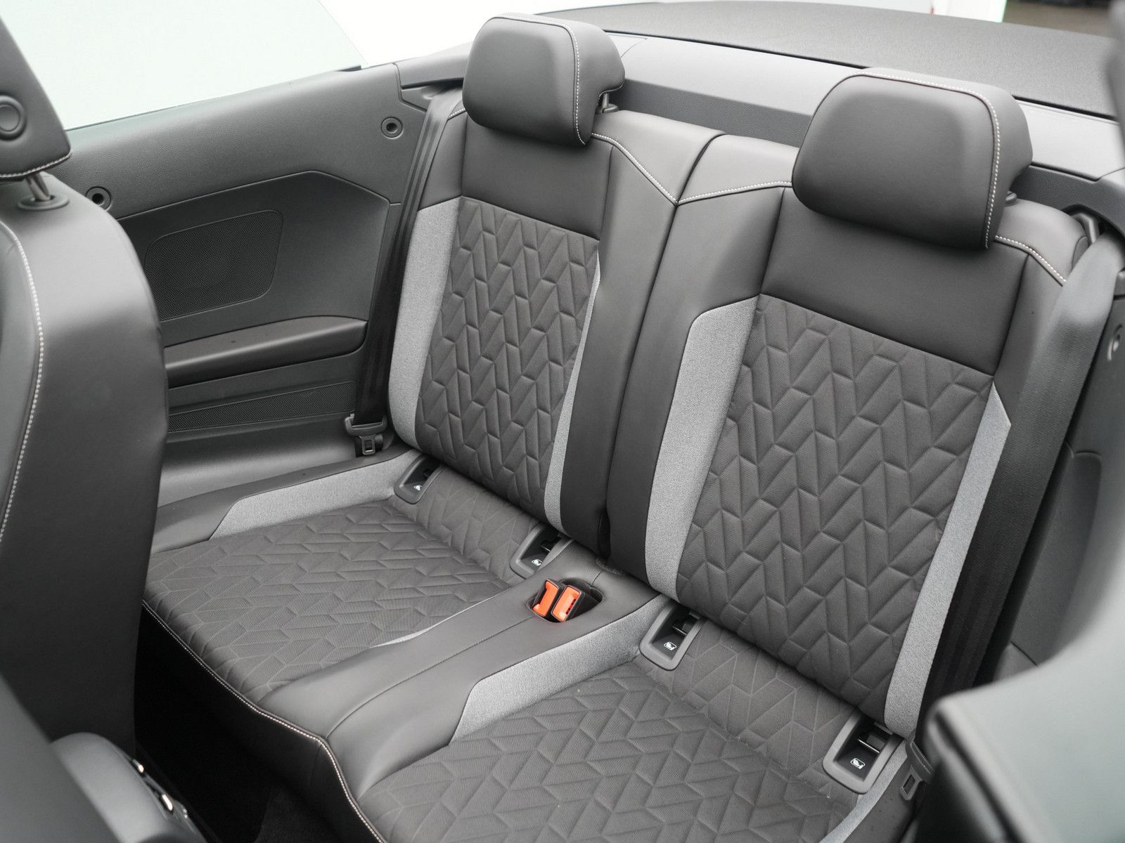 Volkswagen T-Roc - Bild 16