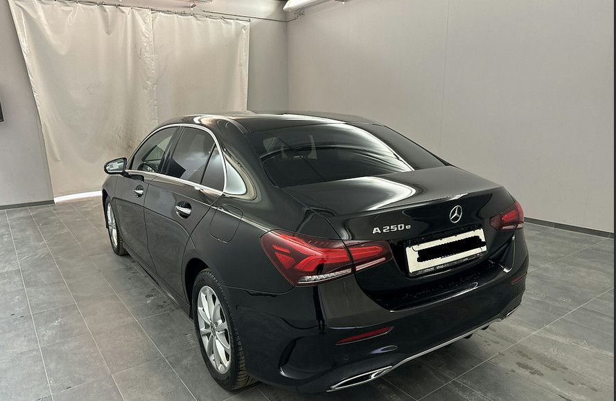 Fahrzeugabbildung Mercedes-Benz A 250 e LIMOUSINE *AMG-LINE* AMBIL*LED*KEYLESS