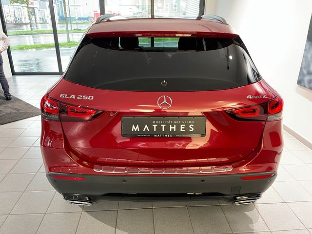 Fahrzeugabbildung Mercedes-Benz GLA 250 4M Head-Up/Multikontursitz/Standheiz/AHK