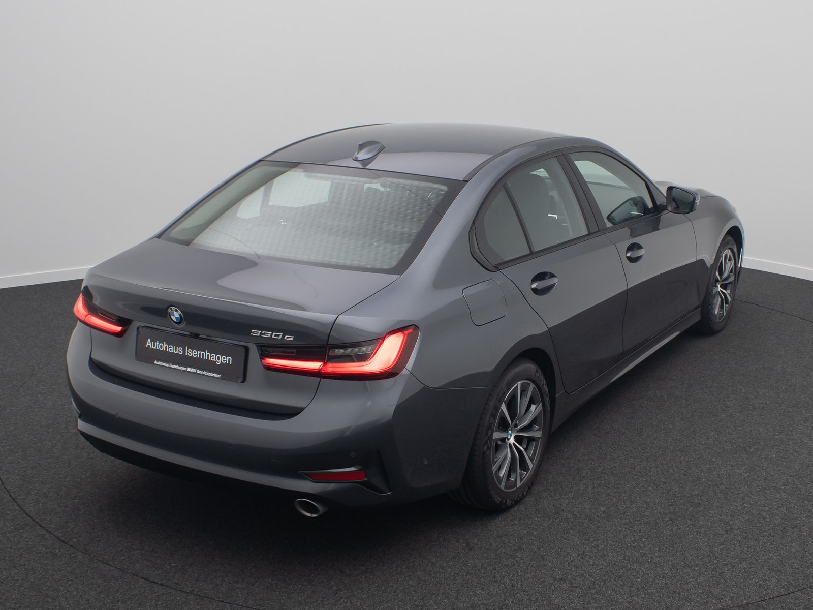 Fahrzeugabbildung BMW 330e 360°Laser HUD DAB HiFi Komfort Sport Leder