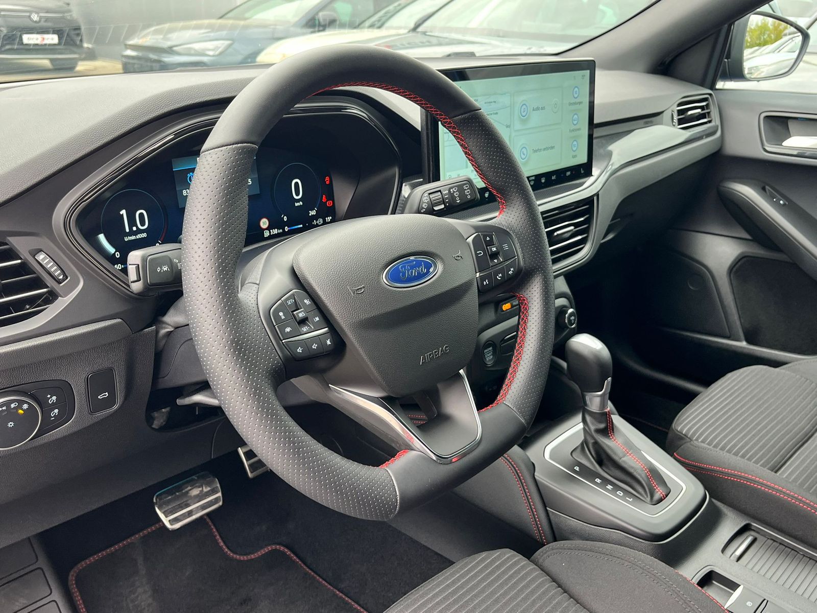 Fahrzeugabbildung Ford Focus 1.0 ST-Line X MATRIX*B&amp;O*ACC*KAM*APP*LHZ