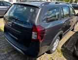 Dacia Logan MCV II Kombi Stepway Celebration - Dacia Logan: Celebration