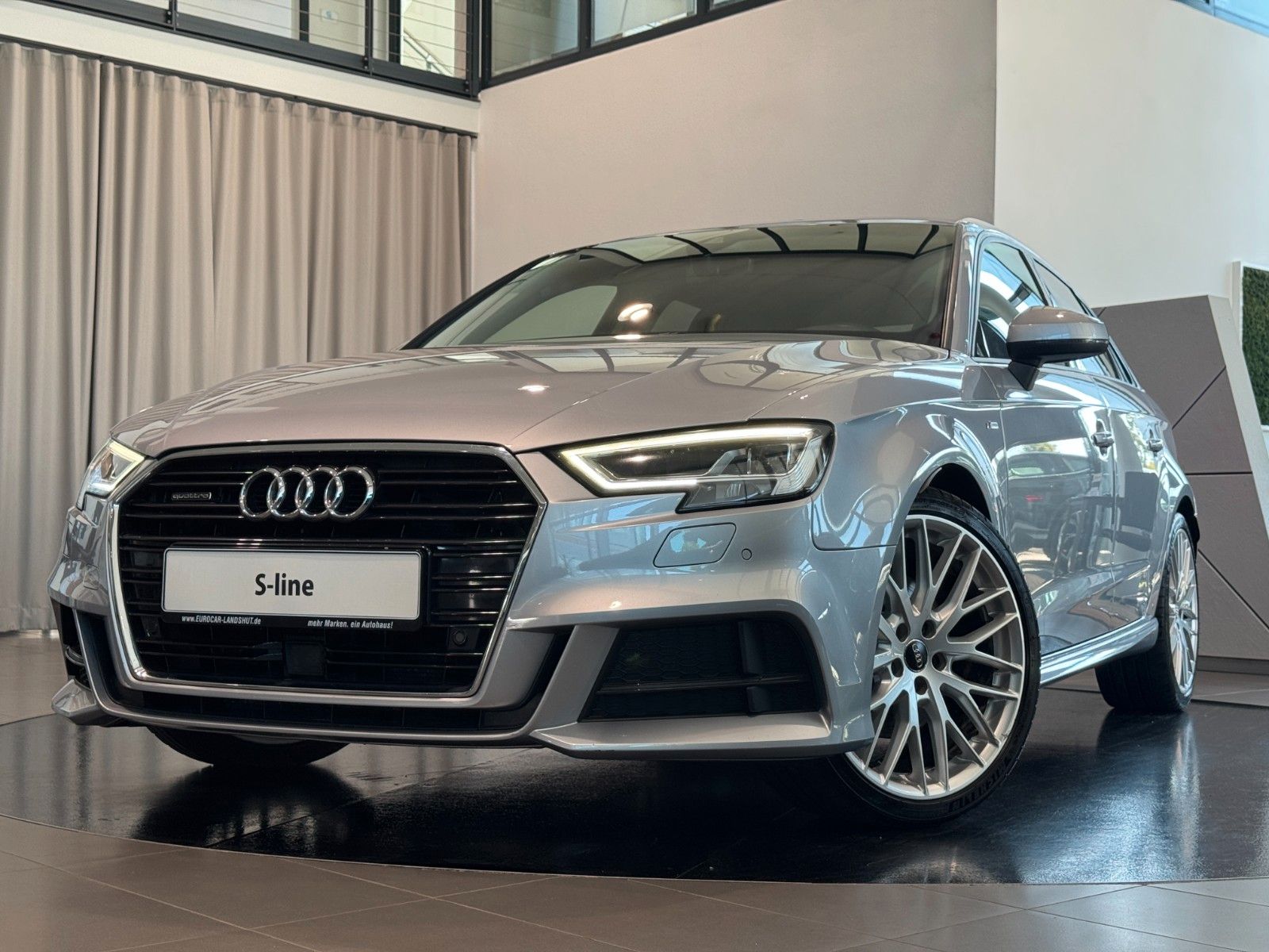Audi A3 2.0 TFSI quattro S-line ViCo Matrix Sthz