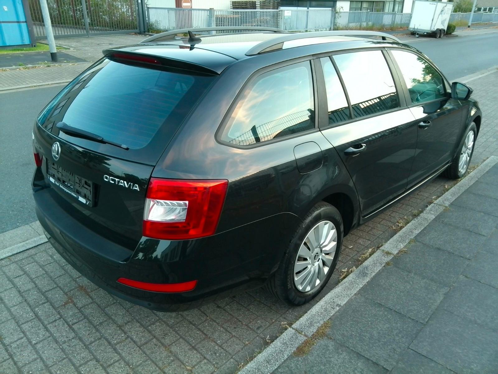 Skoda Octavia 2013 — салон