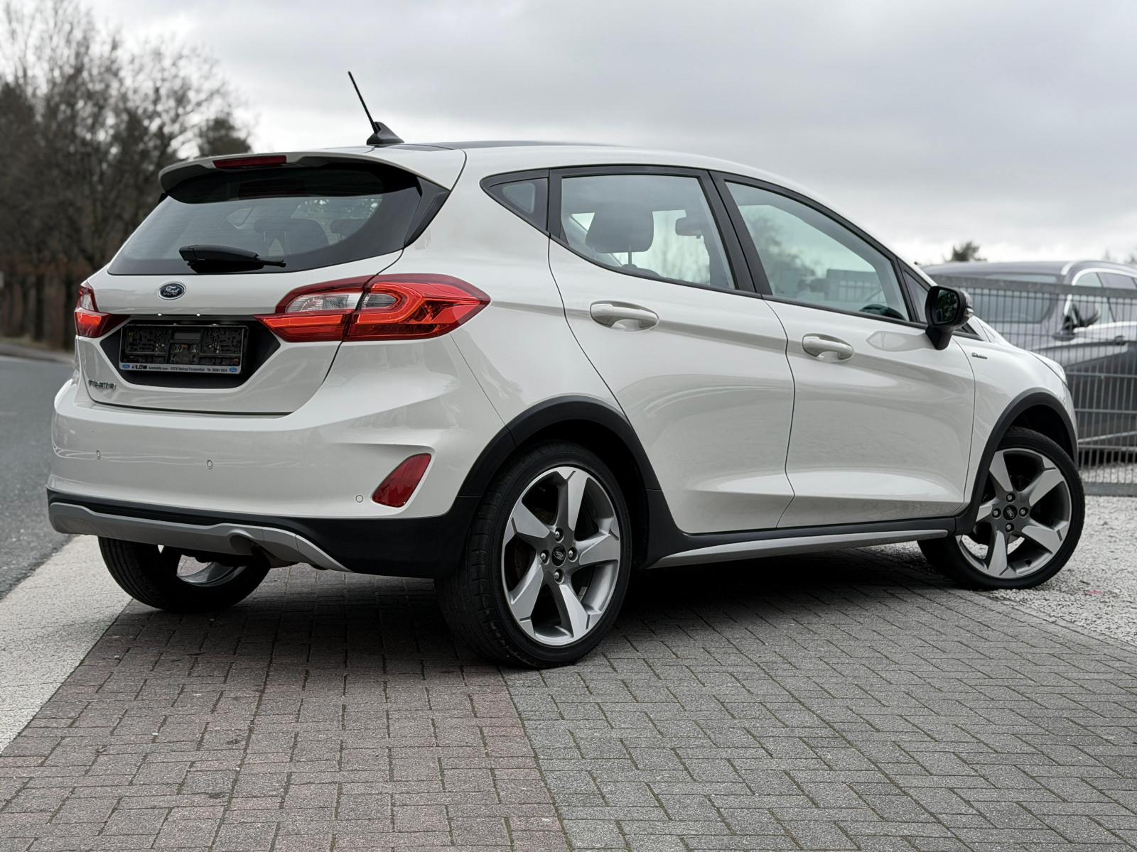 Ford Fiesta Active Navi LED Sitzheiz Unfallfrei 1Hand