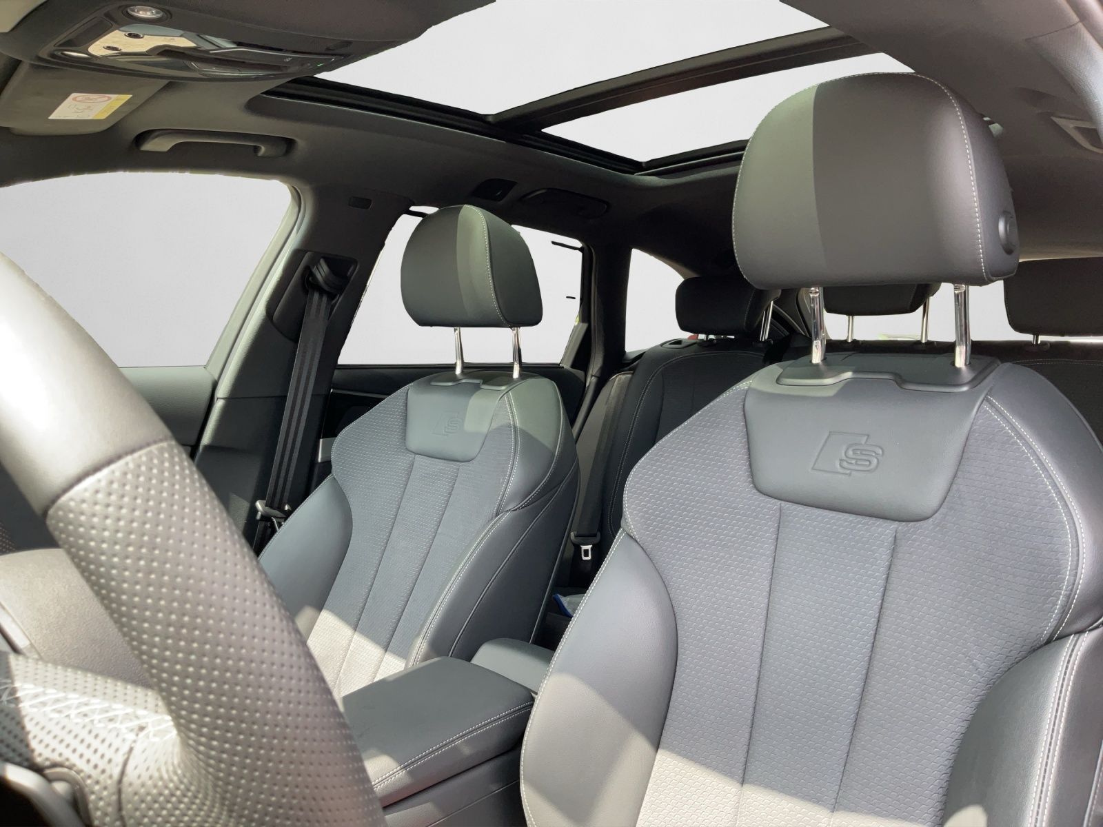 Audi S4 - Bild 12