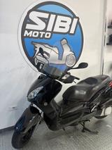 Yamaha X-Max 250 - YAMAHA X MAX 250