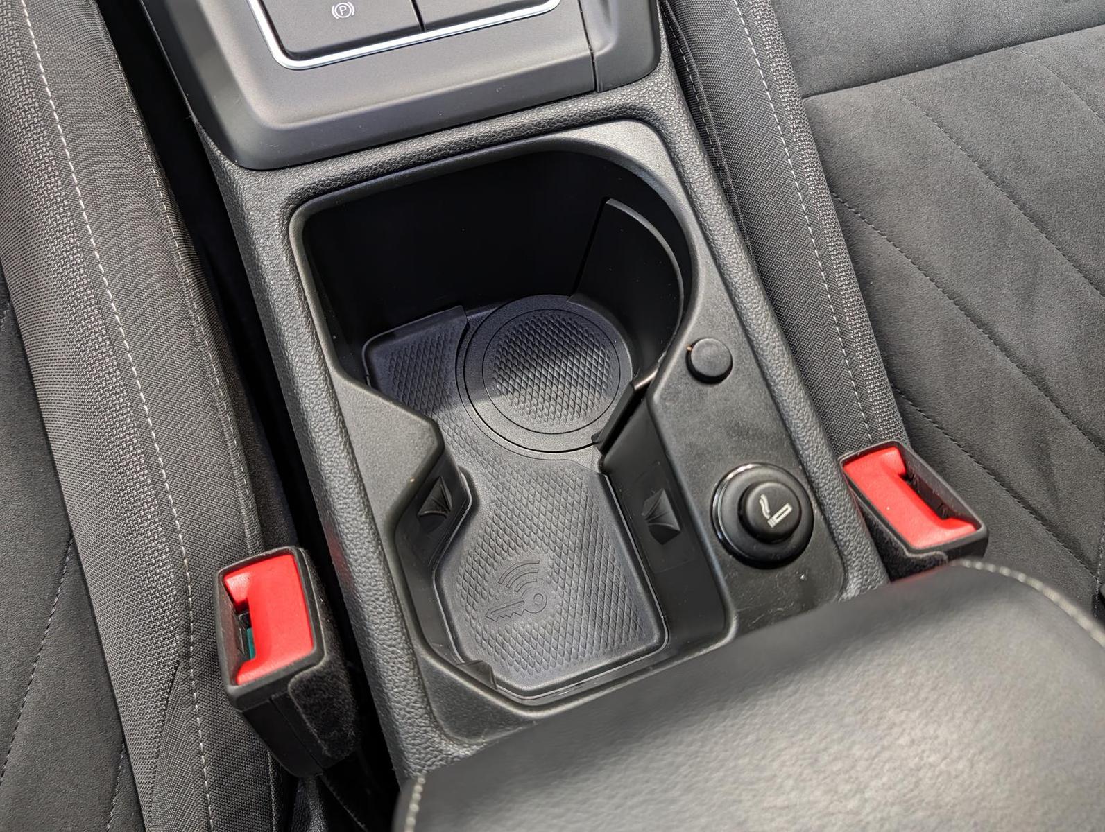 Volkswagen Golf 1.5 TSI Life DCC Fahrwerk AHZV Standhzg., миниатюра 14