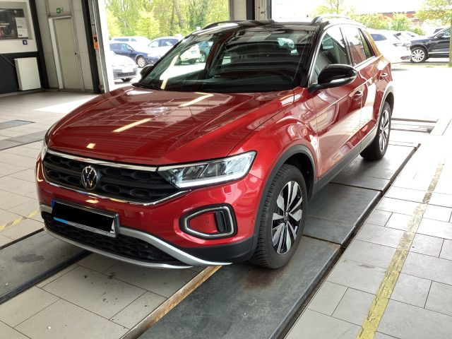 Volkswagen T-Roc 1.5 TSI Move CarPlay Szhzg LED Climatronic foto 2