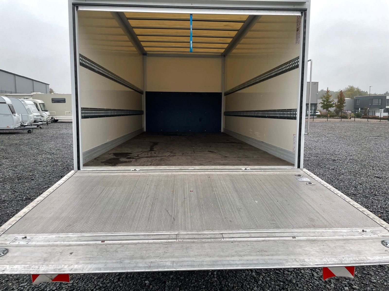 Fahrzeugabbildung Mercedes-Benz Atego 818 L Koffer LBW AHK Klima