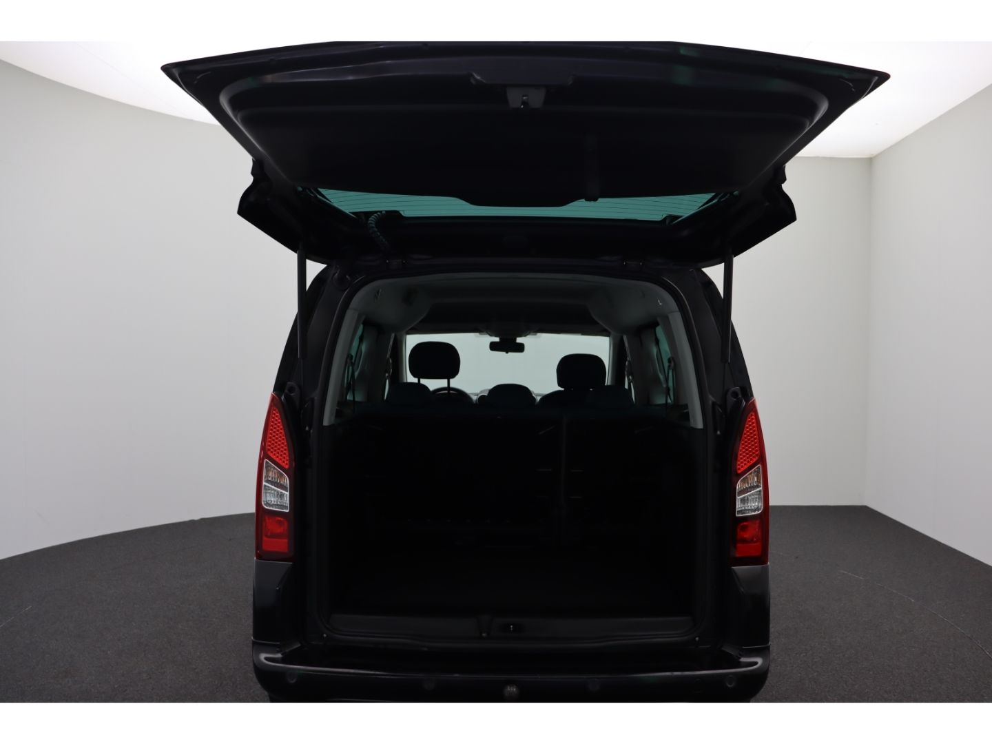 Fahrzeugabbildung Citroën Berlingo 1.6 Kombi Selection AHK abnehmbar