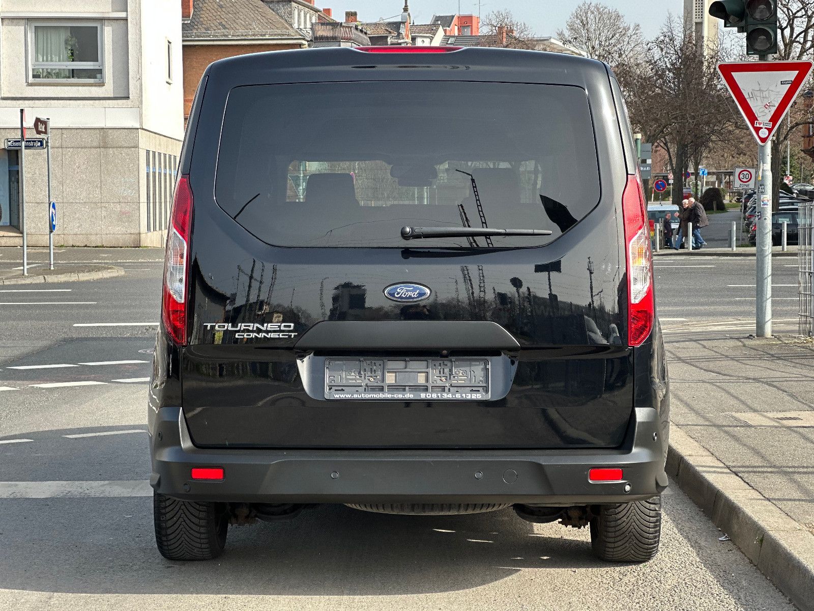 Fahrzeugabbildung Ford GRAND TOURNEO CONNECT*7 SITZER+AUTOM*