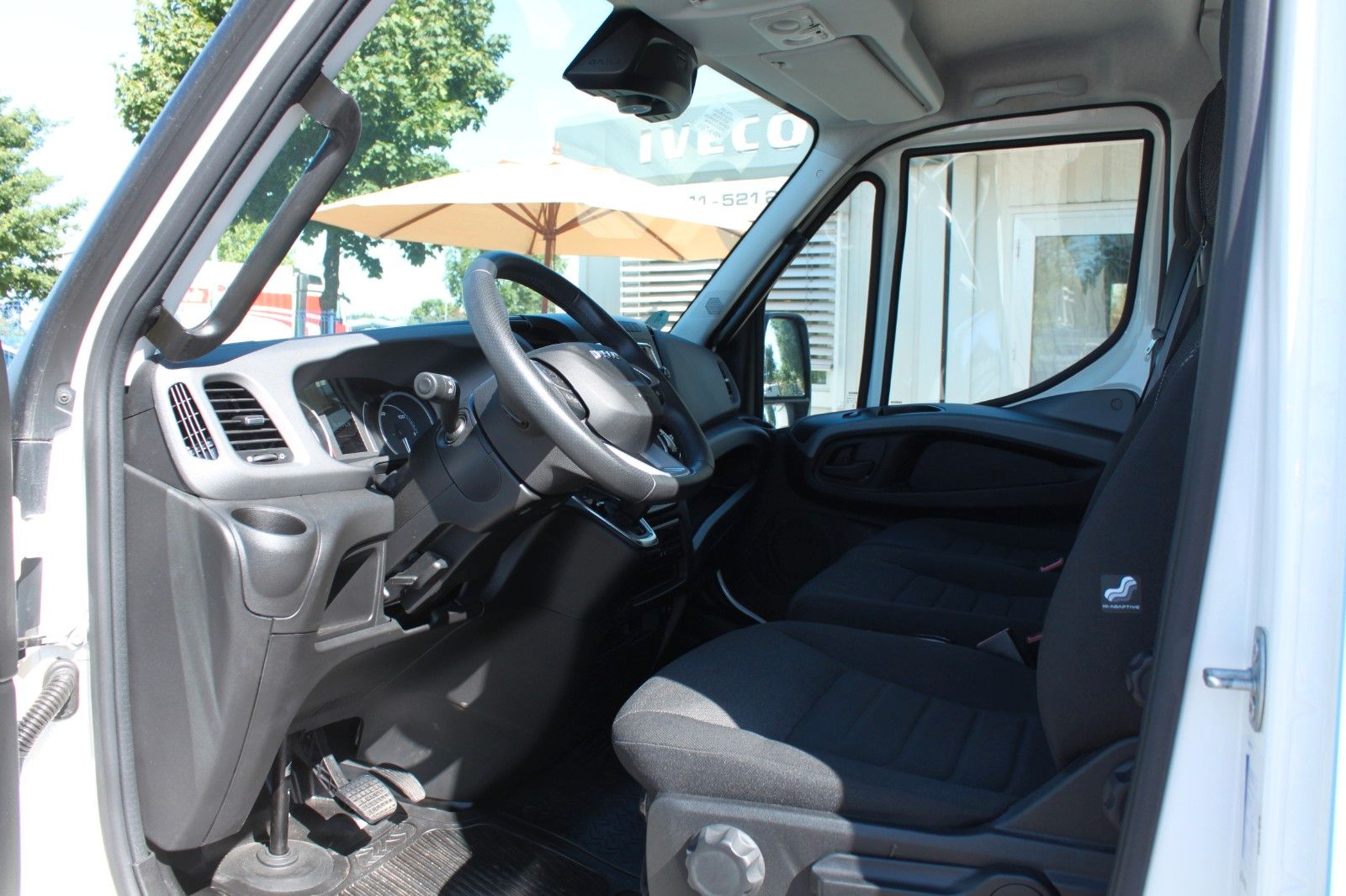 Fahrzeugabbildung Iveco E Daily 38S14E V / 2 Batterien / 74 kWh