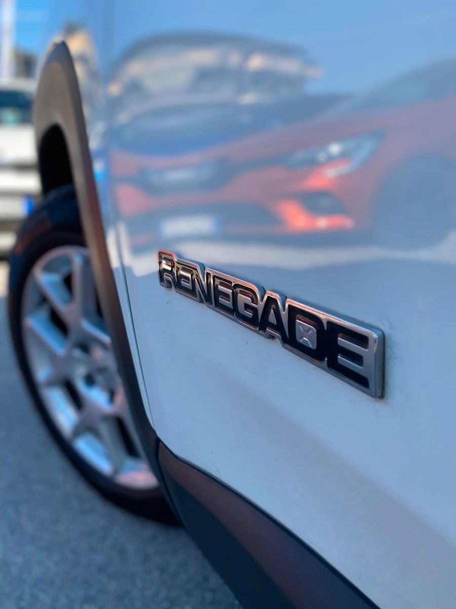 Jeep Renegade 1.6 Mjt 130 CV Limited imagem 2