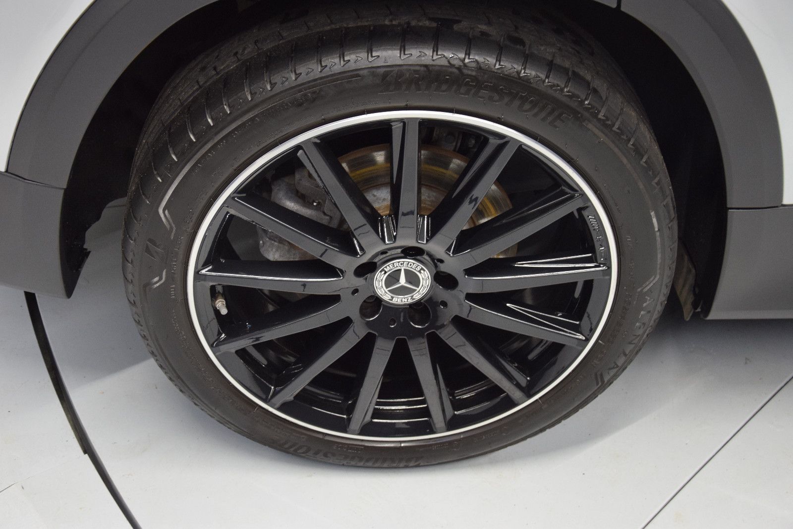 Fahrzeugabbildung Mercedes-Benz GLB 220 d AMG Line Pano. Kamera LED AHK 20 Zoll
