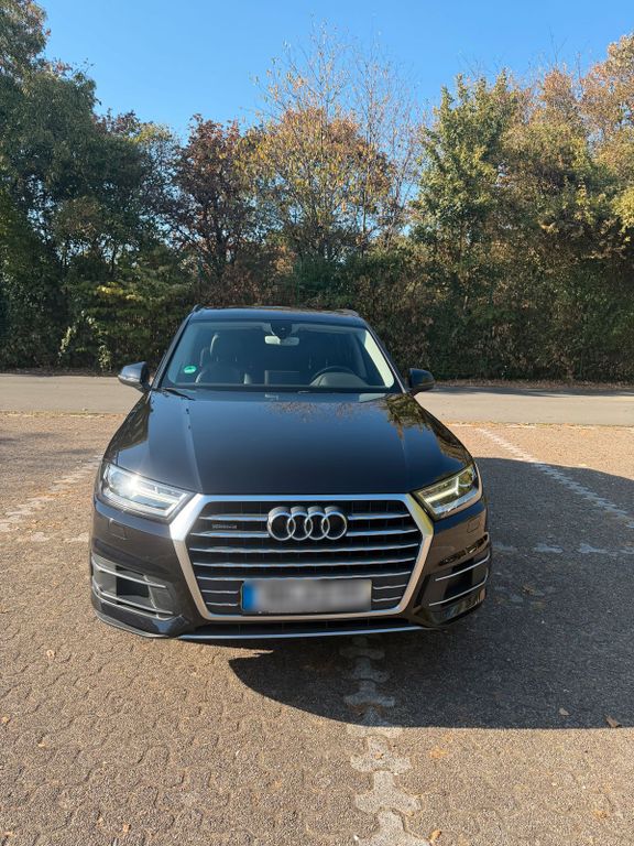Image of Audi Q7