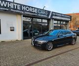 Alfa Romeo Giulia Super PANO LEDER NAVI VOLL SHEFT TOP GEPF - gebrauchte Alfa Romeo Giulia aus dem Jahr 2017