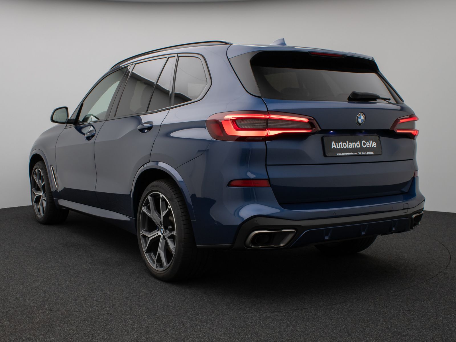 Fahrzeugabbildung BMW X5 M50d Panoram Laser 360°HUD DAB H/K AHK DisplK