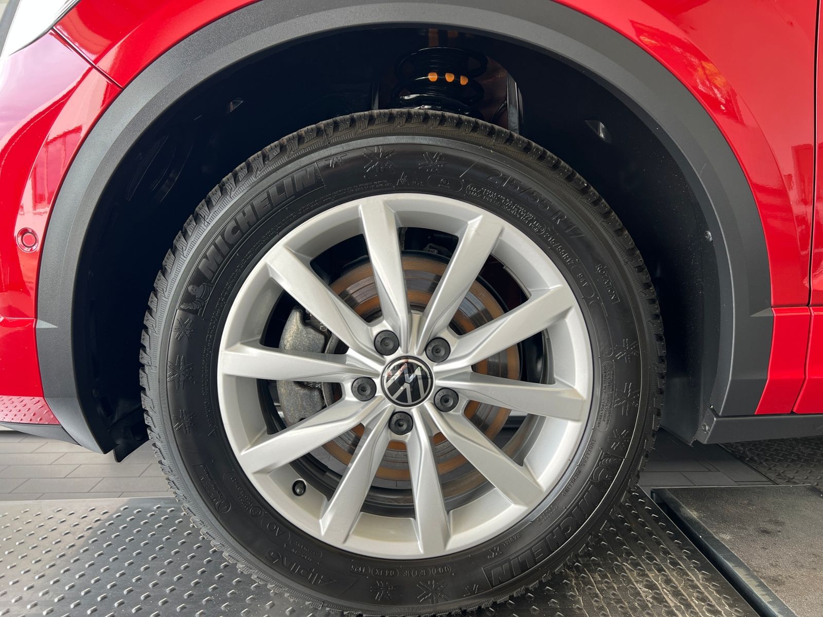 Fahrzeugabbildung Volkswagen T-Roc R-Line 2.0 TDI DSG 4Motion *AHK, BlackStyl