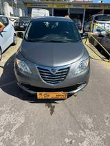 Lancia Ypsilon 1.2 69 CV 5 porte Elle - Lancia Ypsilon Elle mit Benzin-Antrieb