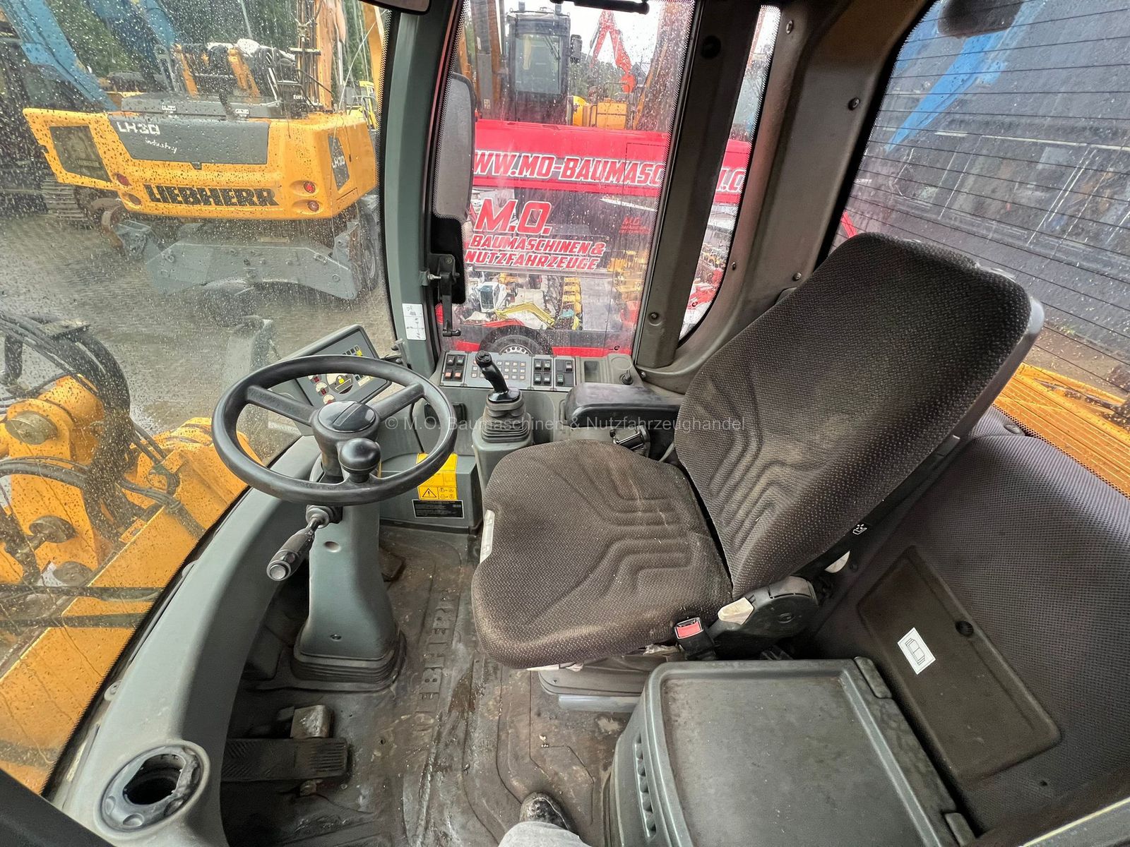 Fahrzeugabbildung Liebherr L524 /SW / AC/ Hochkippschaufel/
