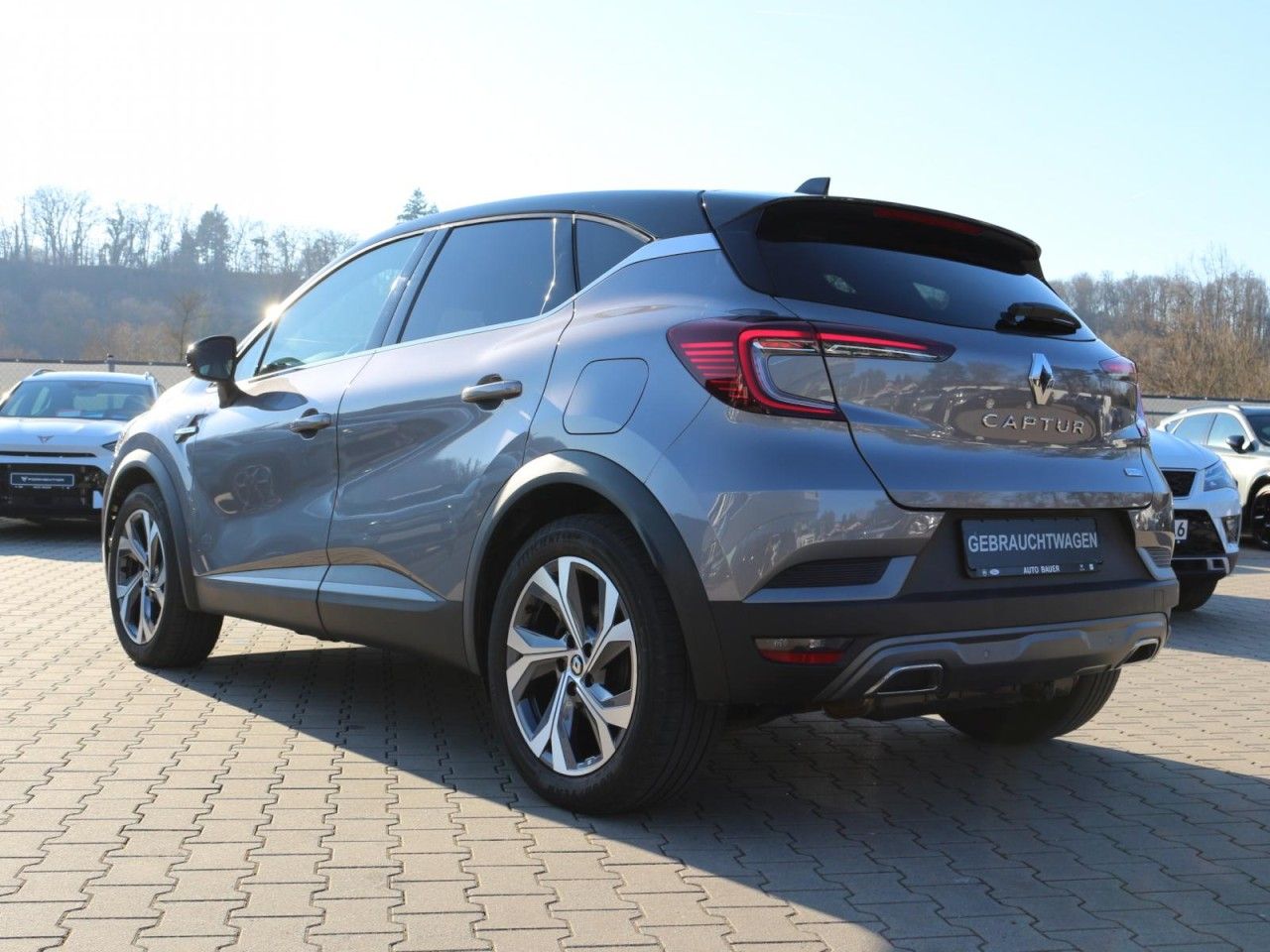 Fahrzeugabbildung Renault CAPTUR E-TECH 160 RS-Line