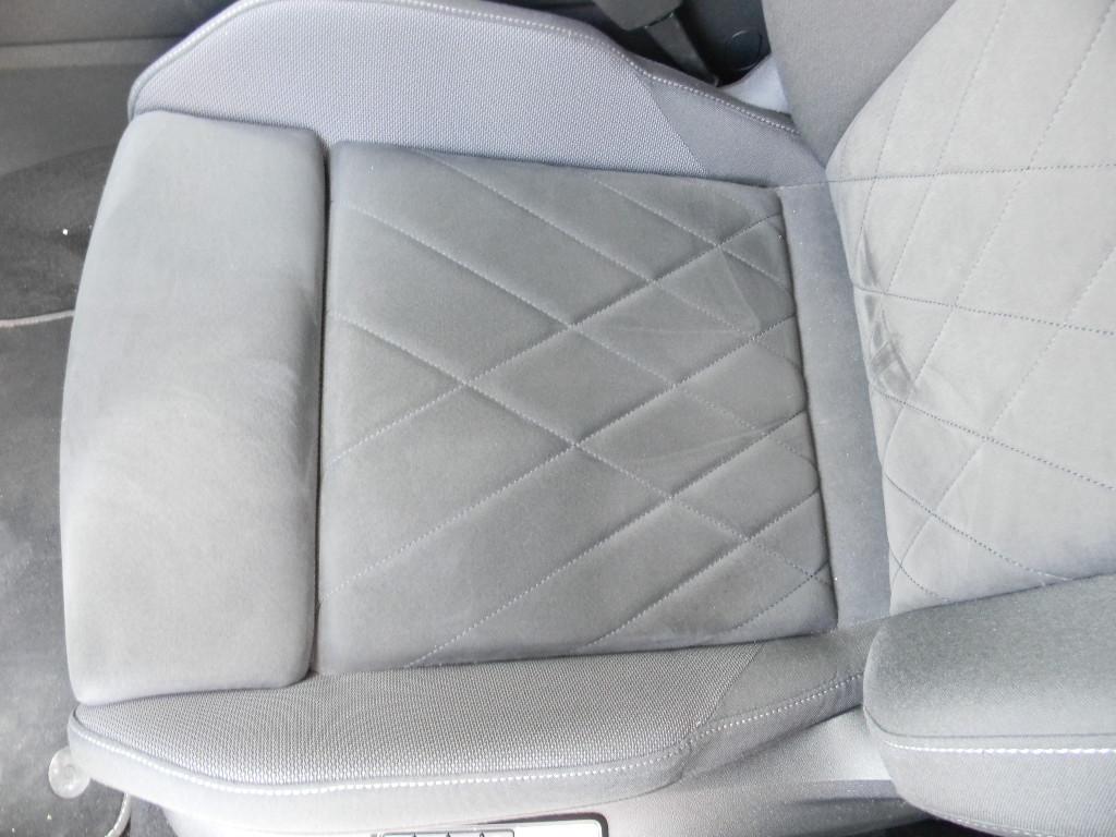 Volkswagen Golf VIII Lim. Style 1,5 eTSI DSG Kamera, миниатюра 9