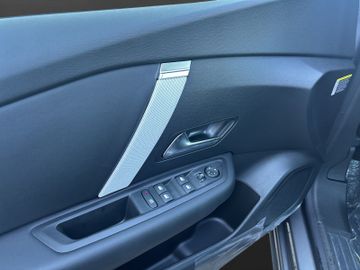 Citroën C4 Hybrid 145 Max KAMERA LED SHZ NAVI ALU