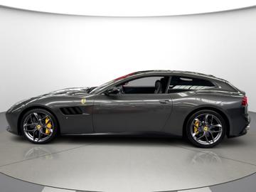 2017 Ferrari GTC4LUSSO — фото 4