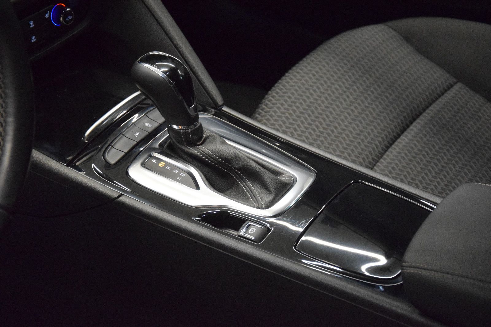 Fahrzeugabbildung Opel Insignia B Sports Tourer Business LED Navi