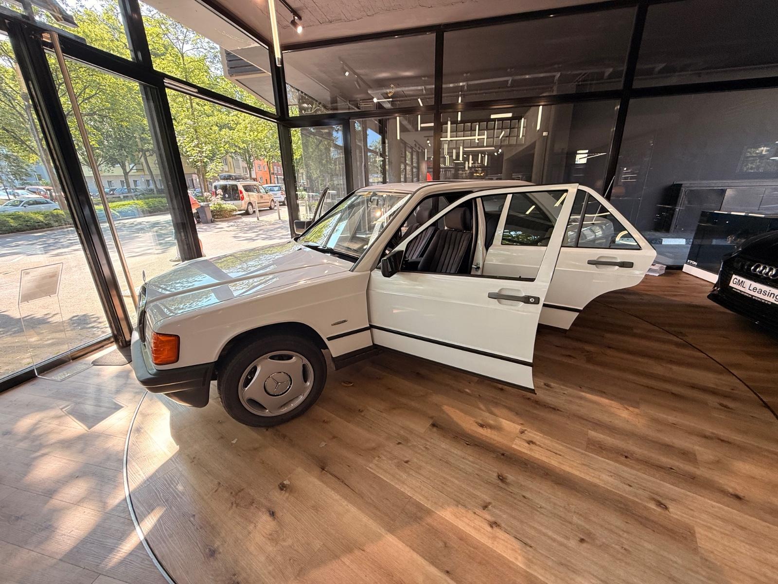 Mercedes-Benz 190 E Becker México, SD, Autom.,re. Spiegel