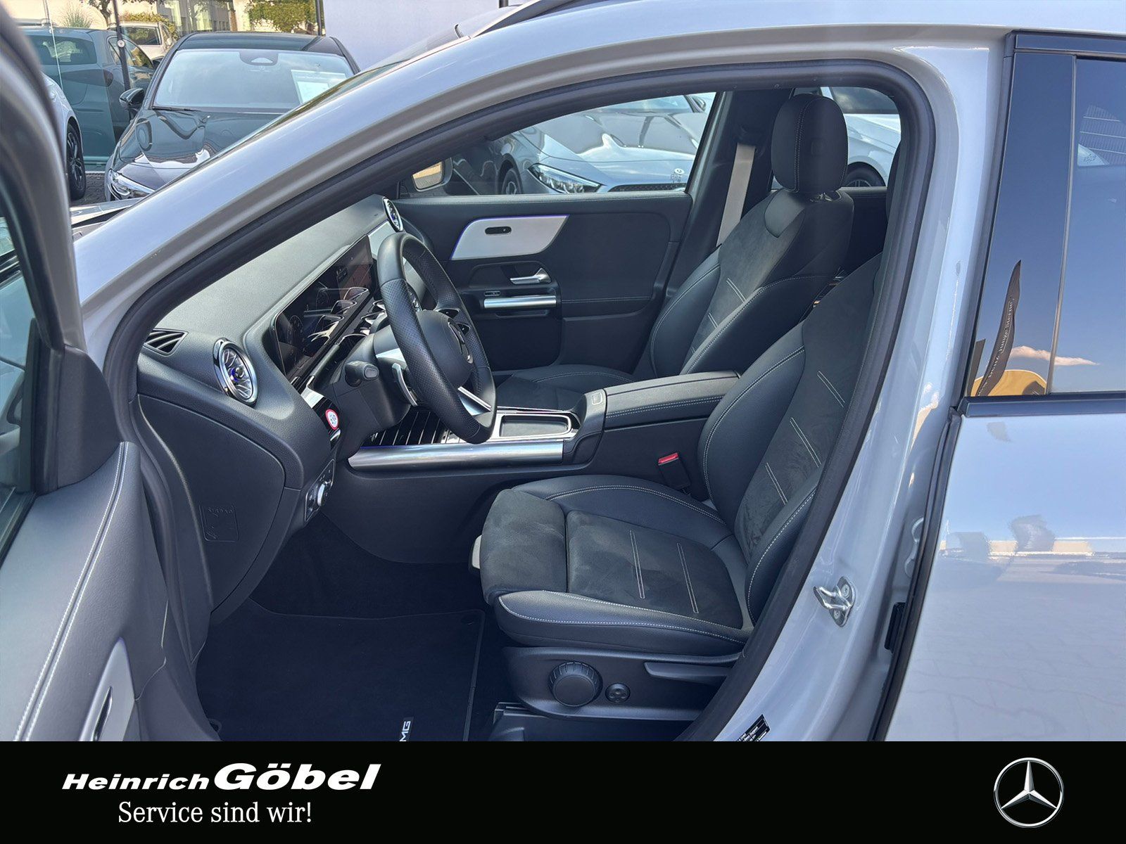 Fahrzeugabbildung Mercedes-Benz GLA 220 4M AMG*AHK*NIGHT-PAKET*MULTIBEAM*20ZOLL